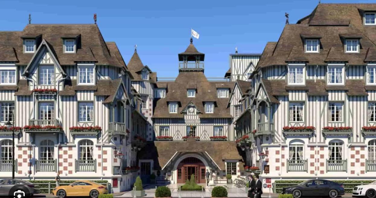 Grand Studio Hyper Centre Avec Balcon Tout Refait Mars 2025 Deauville Exterior photo