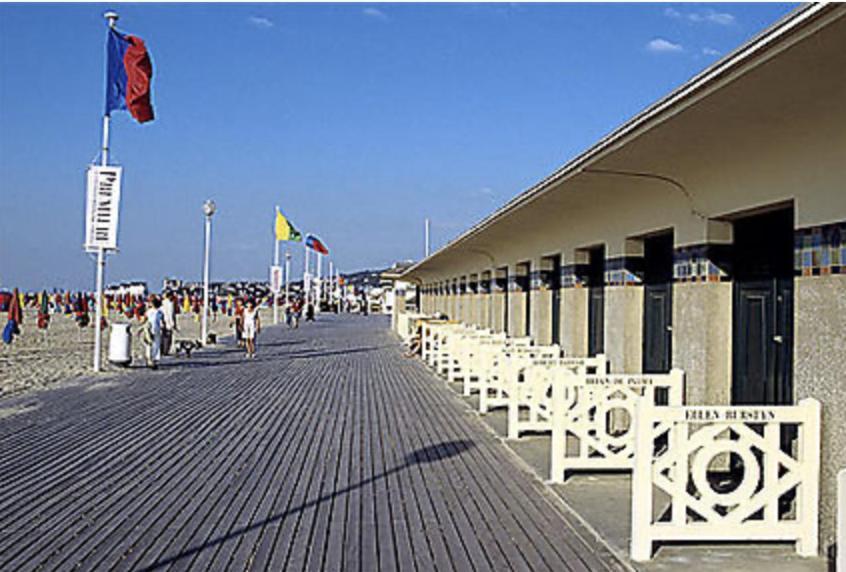 Grand Studio Hyper Centre Avec Balcon Tout Refait Mars 2025 Deauville Exterior photo